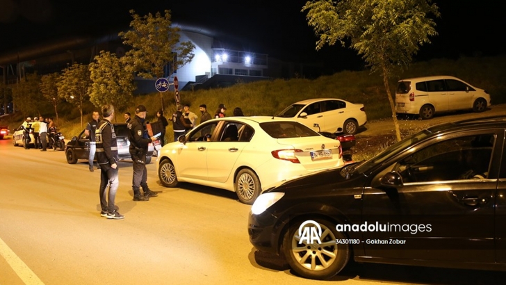Edirne'de polis ekipleri 210 aracı denetledi  | KIRKLARELİ