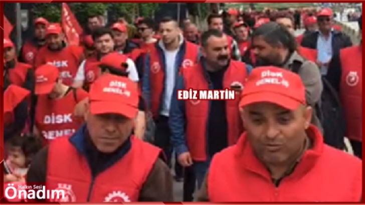 Başkan Martin 1 Mayıs’ta İşçilerle Omuz Omuza Sendika Yeleğini Giydi Personeli İle Meydanlara İndi | KIRKLARELİ
