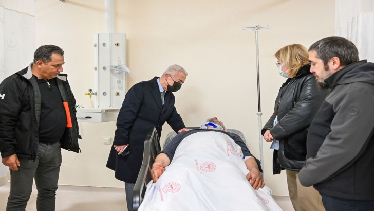 Kırklareli Valisi Turan, hasta ziyaretlerinde bulundu | KIRKLARELİ